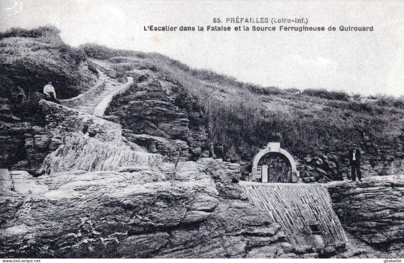 44 - Loire Atlantique -  PREFAILLES - L'escalier Dans La Falaise Et La Source Ferrugineuse De Quirouard - Préfailles