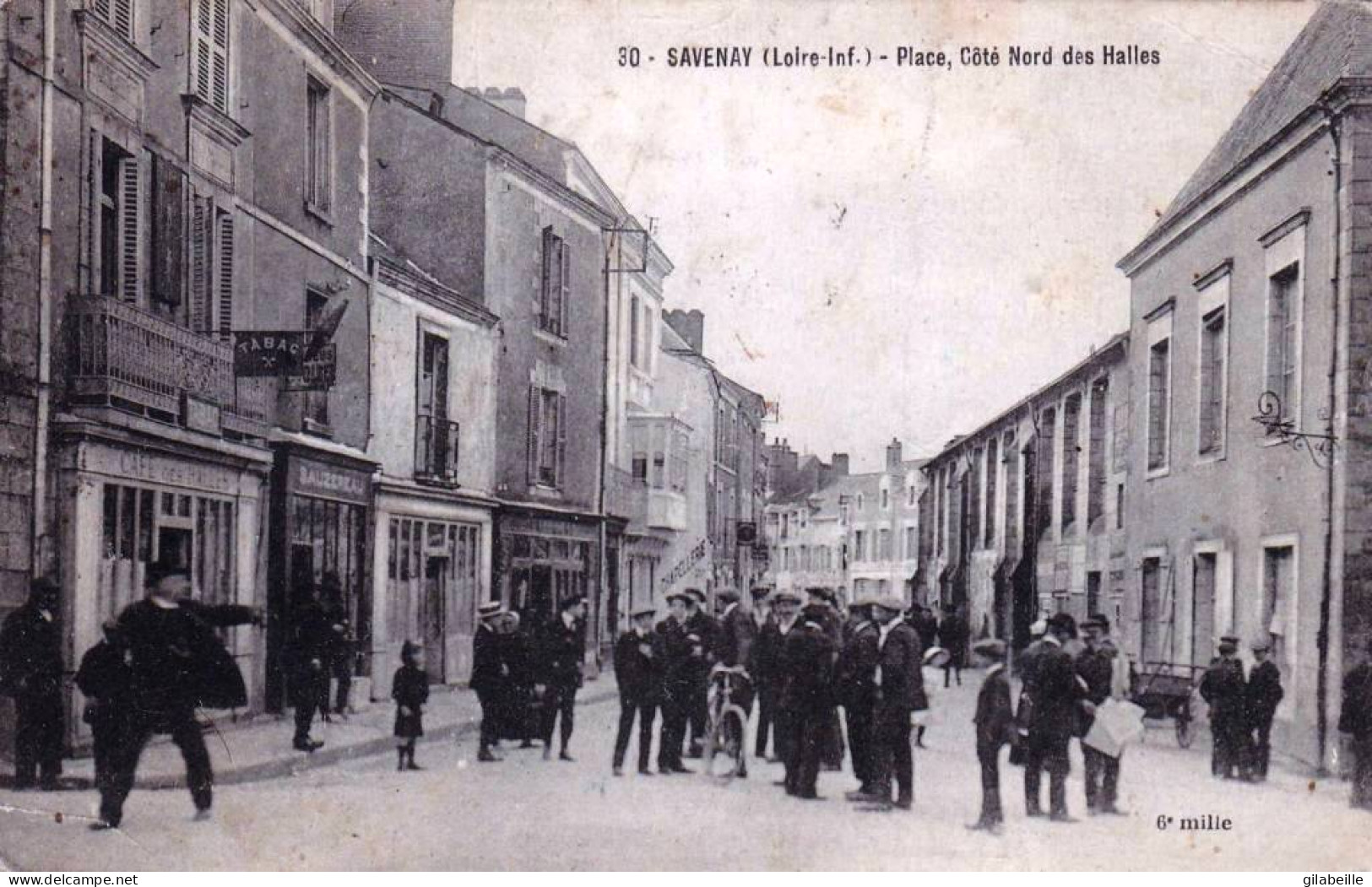 44 - Loire Atlantique -  SAVENAY -  Place - Coté Nord Des Halles - Tabac - Savenay