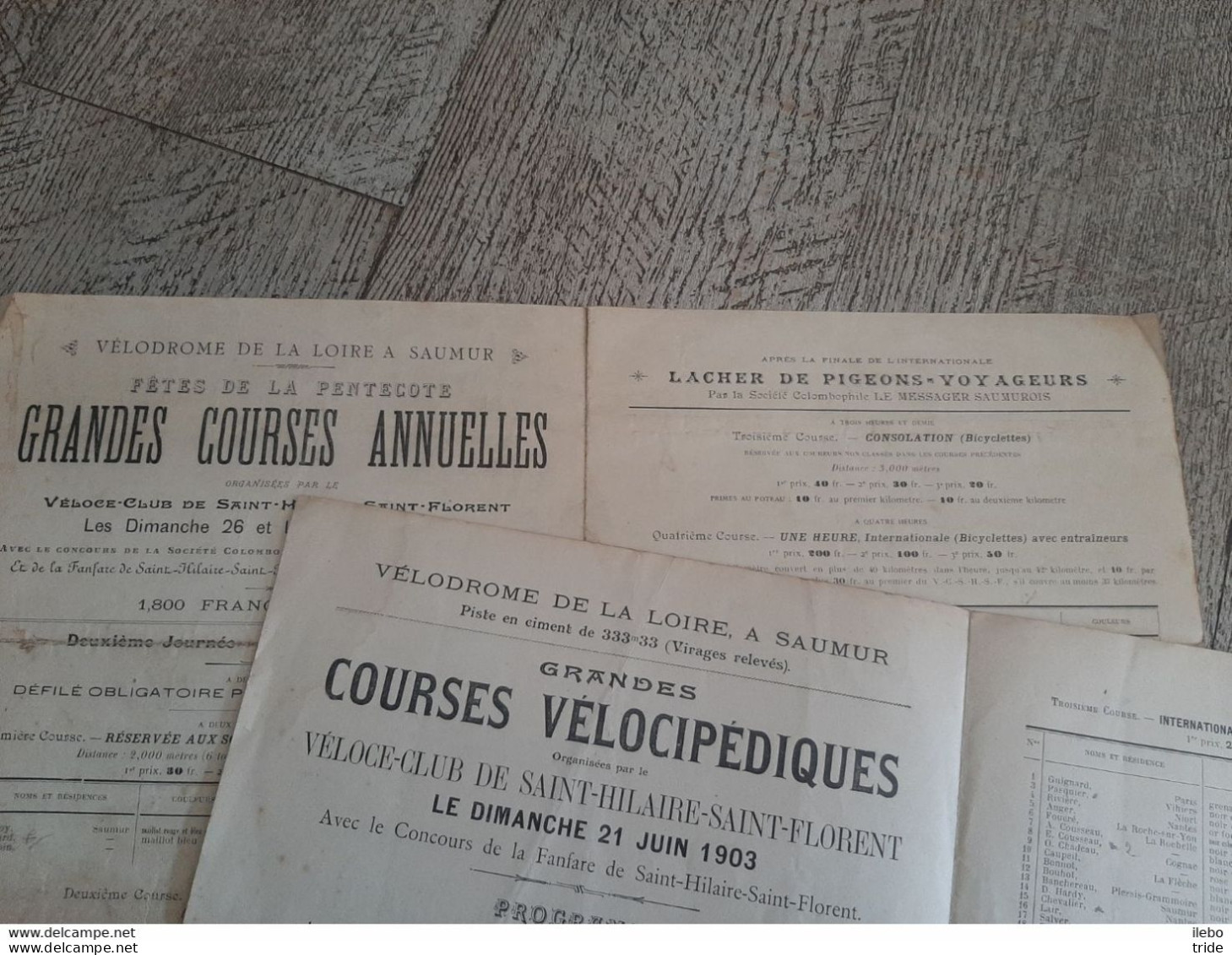 2 Programmes Courses Vélocipédiques 1901 1903 Vélo Club Saint Hilaire Saint Florent Vélodrome Saumur Pigeon Voyageur - Programmes