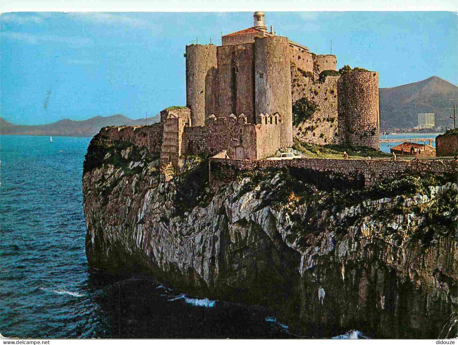 Espagne - Espana - Cantabria - Santander - Castillos De Espana - De Castro Urdiales - CPM - Voir Scans Recto-Verso - Cantabrië (Santander)