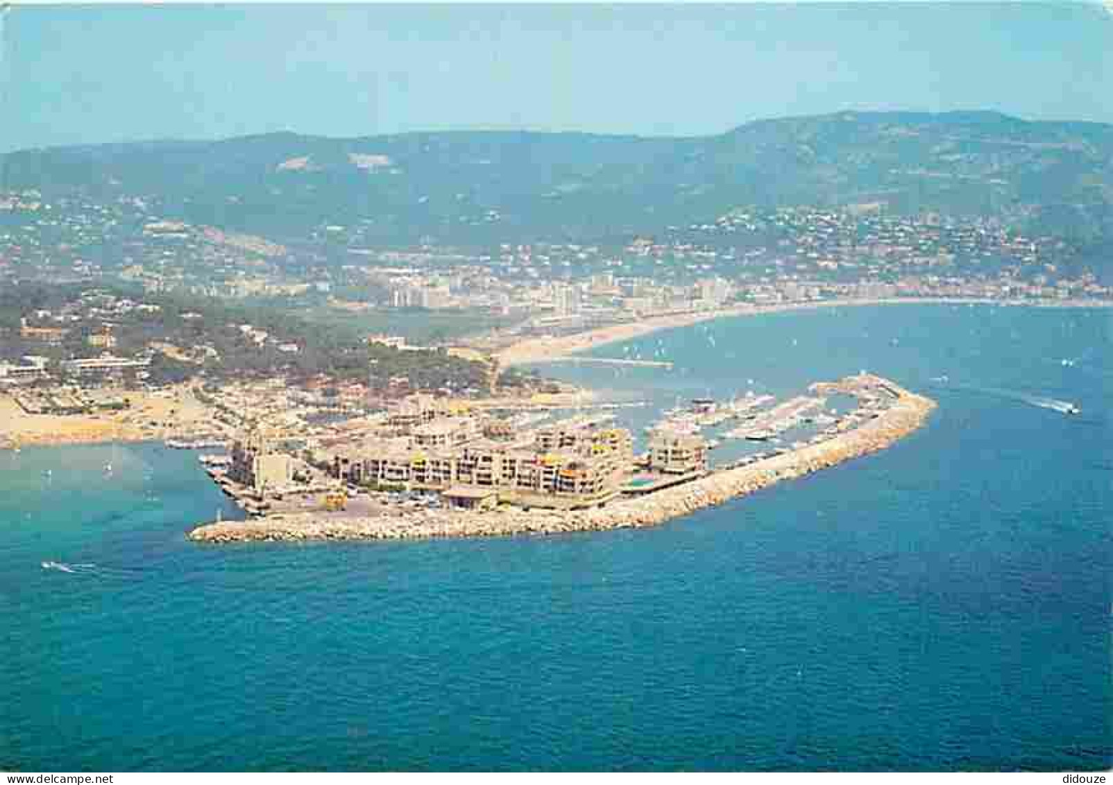 83 - Bormes Les Mimosas - Port De La Favière - Vue Aérienne - CPM - Voir Scans Recto-Verso - Bormes-les-Mimosas