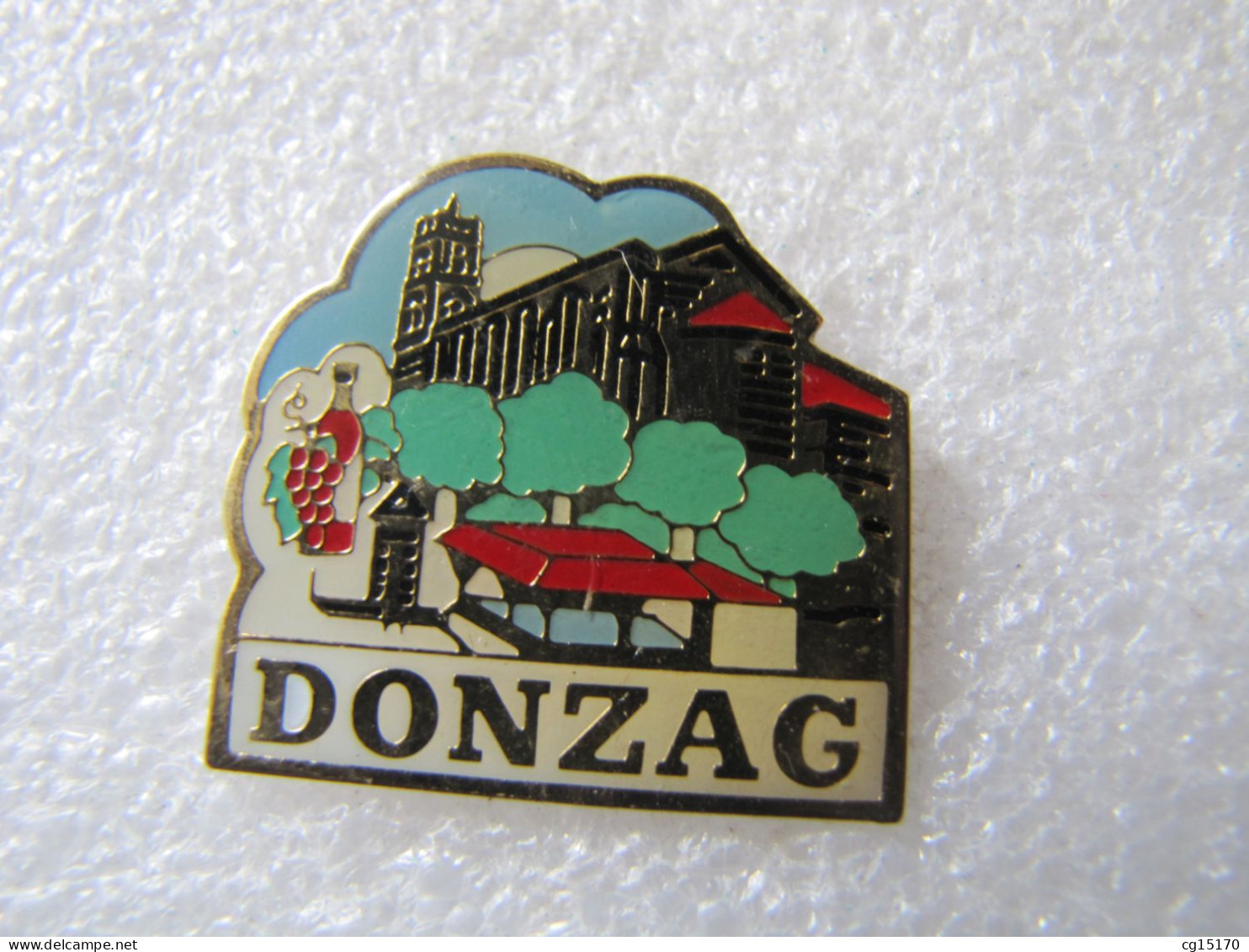 PIN'S    DONZAC - Steden