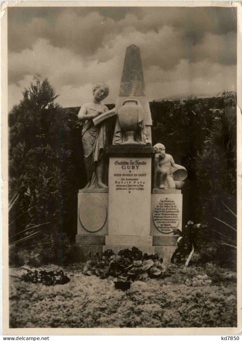 Passau/Bayern - Friedhof St. Severin Grabstätte Der Familie Guby - Passau