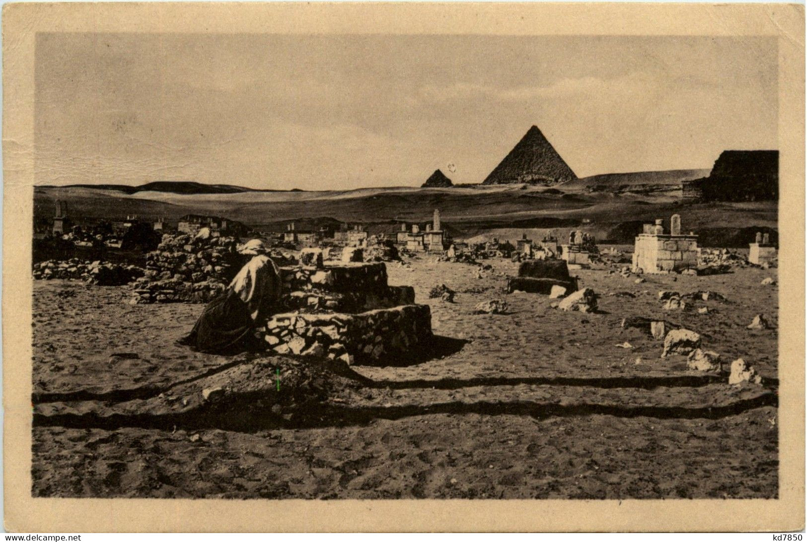 Cairo - Cementery Near The Pyramids - Kairo