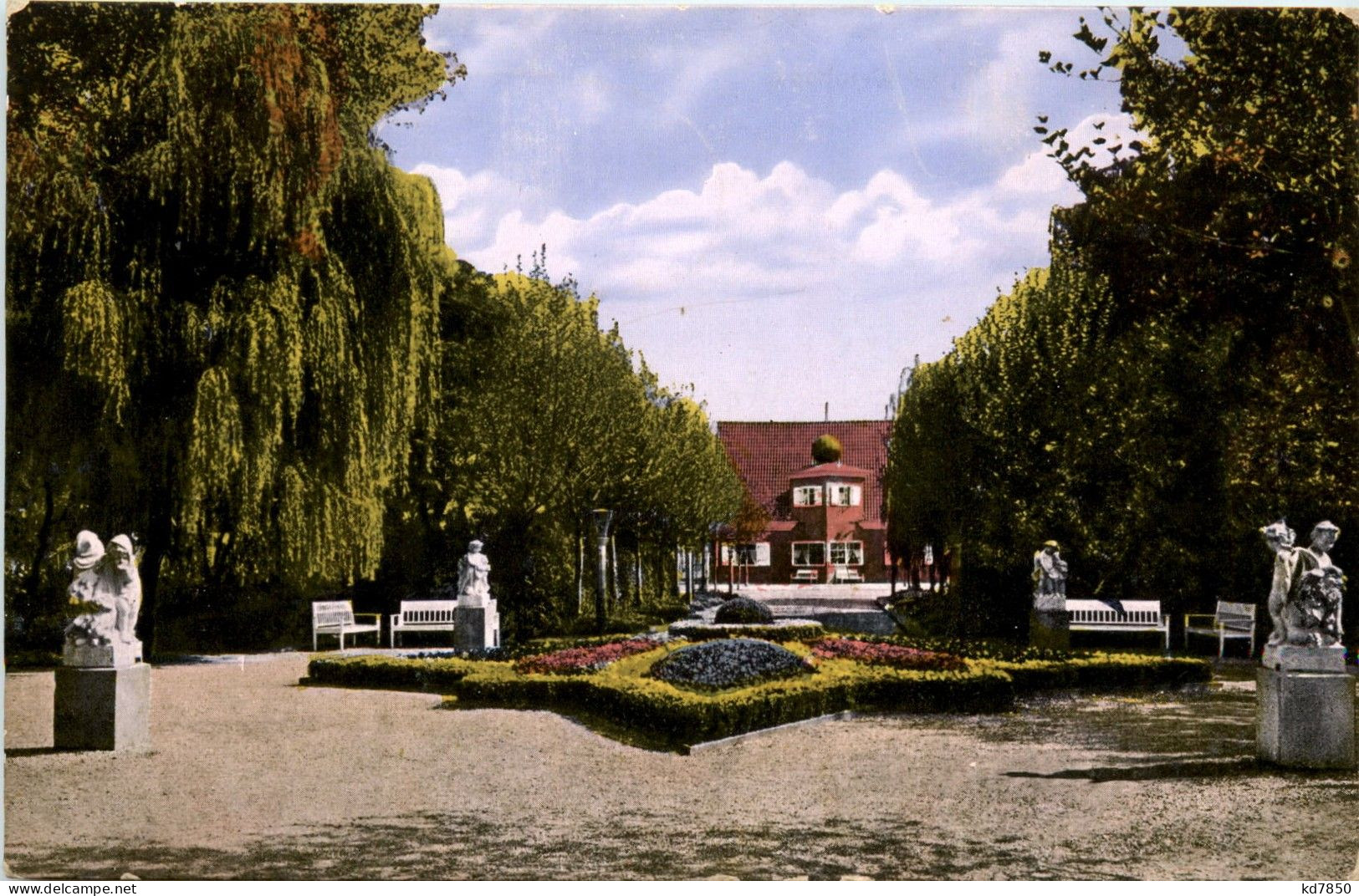 Ludwigshafen - Ebertpark Mit Pfälzer Weinhaus - Ludwigshafen
