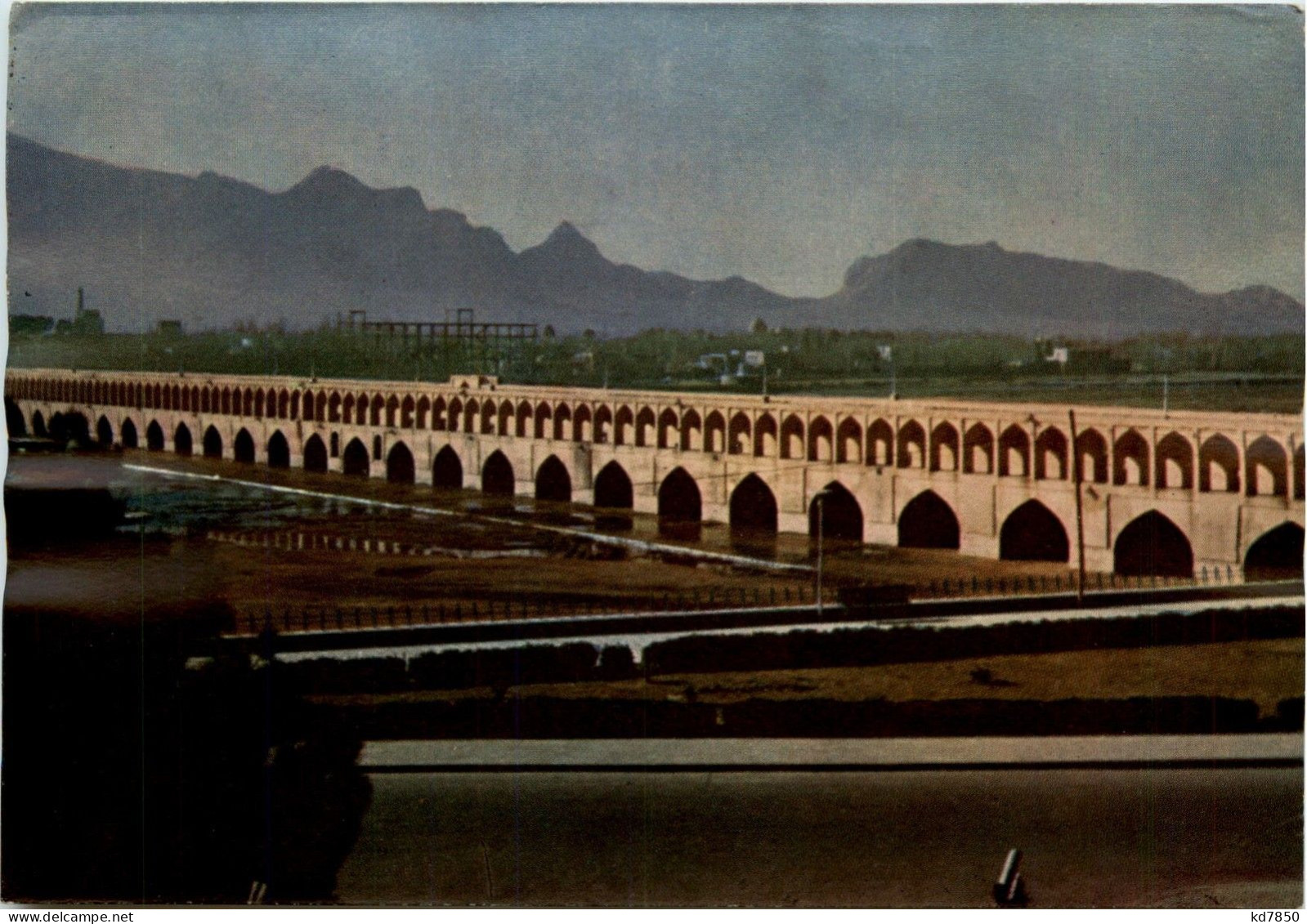 Siosse Pol Bridge - Irán