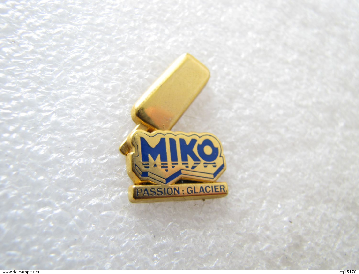 PIN'S   MIKO   LAIT    ARTHUS BERTRAND - Alimentation