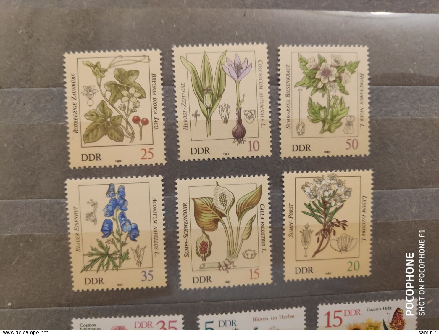 1982	Germany	Flowers (F89) - Ongebruikt