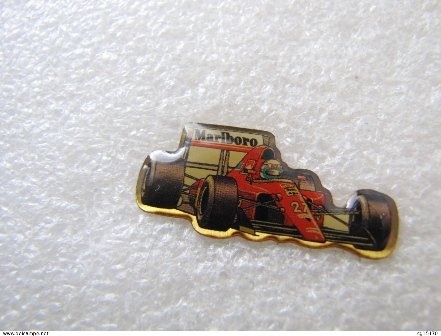 PIN'S    FORMULE 1  FERRARI  ALAIN PROST   MARLBORO - F1