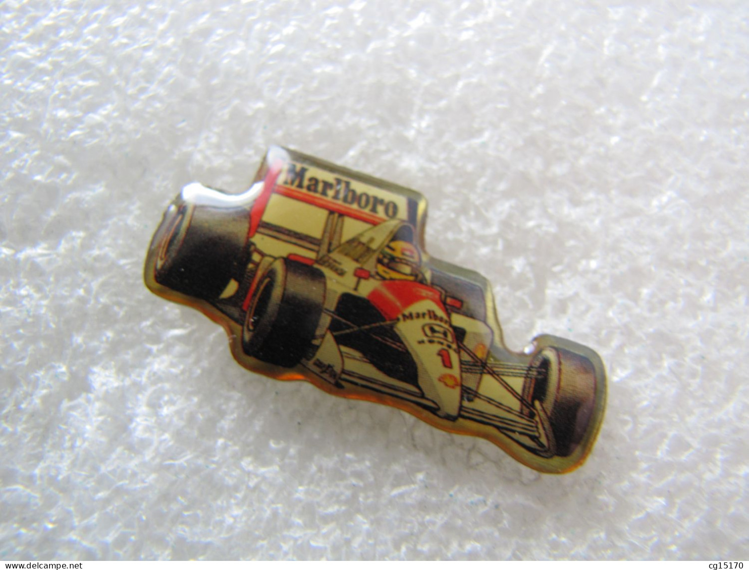 PIN'S    FORMULE 1  McLAREN  AYRTON SENNA    MARLBORO - F1