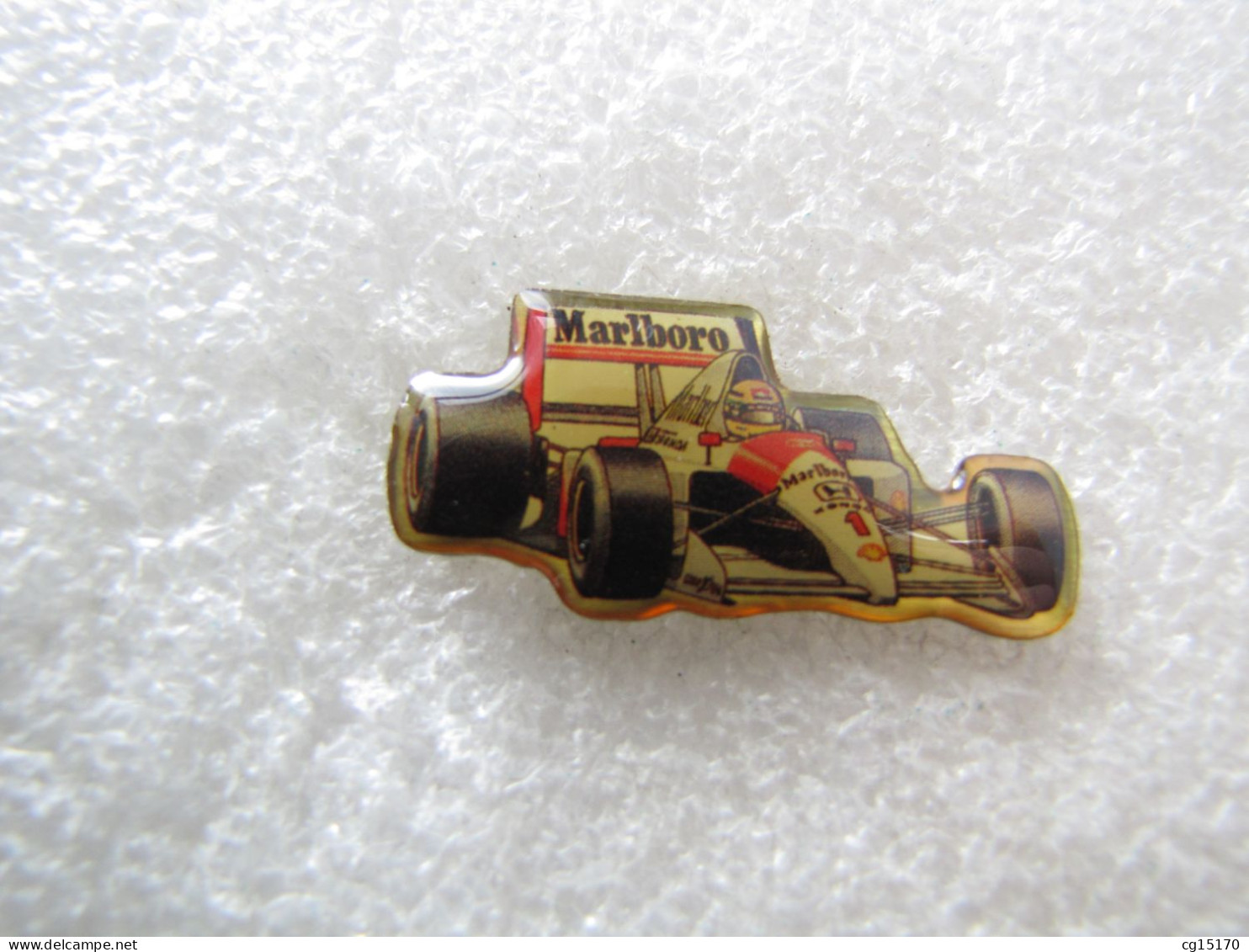 PIN'S    FORMULE 1  McLAREN  AYRTON SENNA    MARLBORO - F1