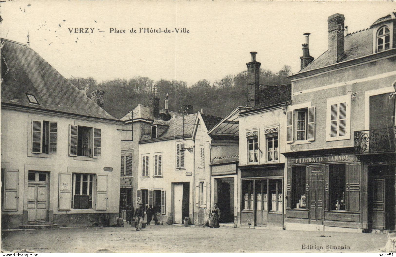 Verzy - Place De L'hôtel De Ville - Verzy