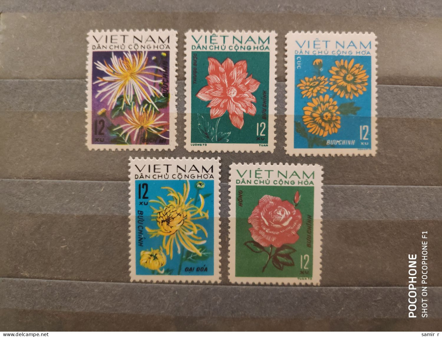 1974	Vietnam	Flowers (F89) - Viêt-Nam