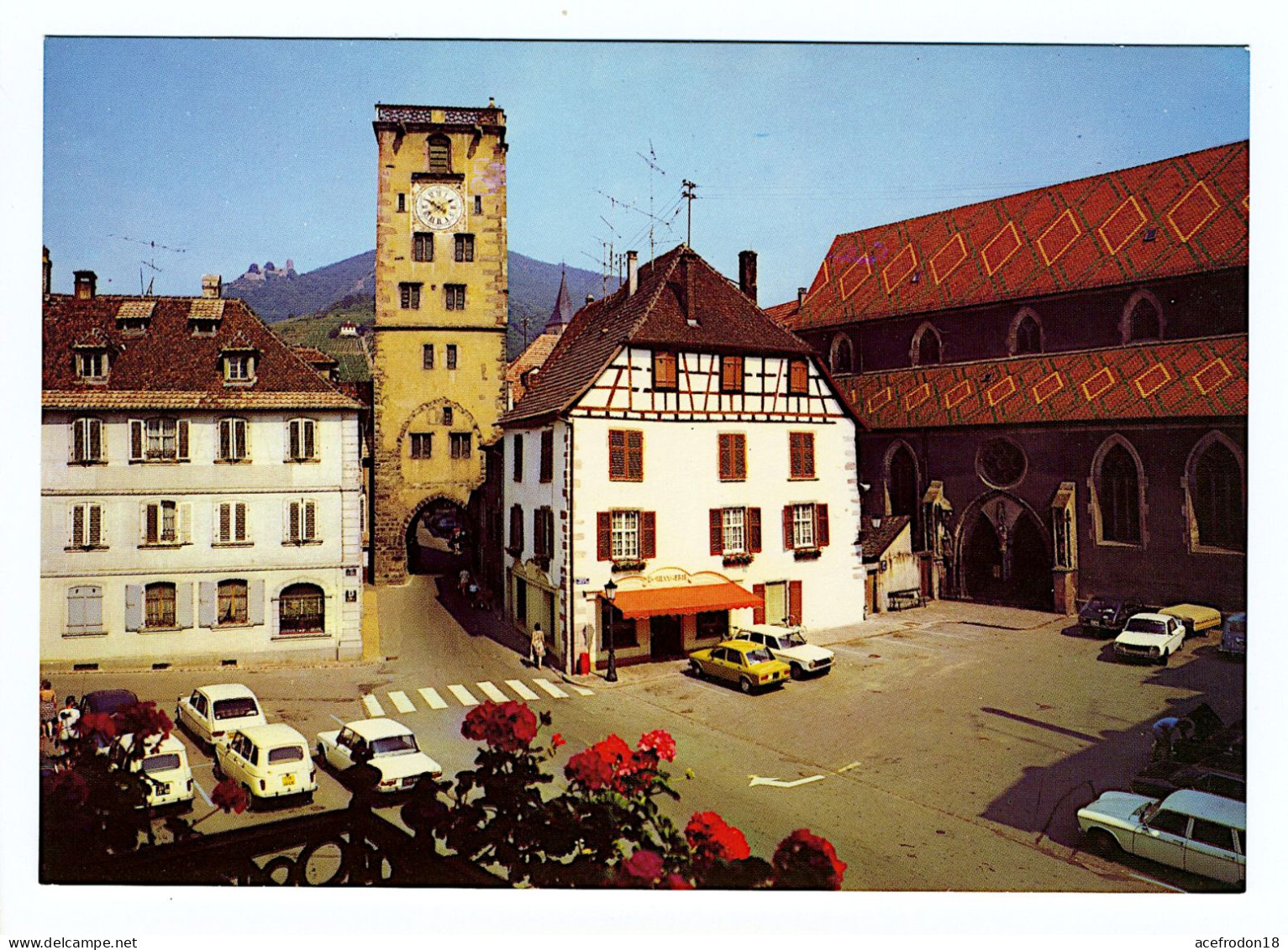 Ribeauvillé - La Tour Des Bouchers, Le Couvent Des Soeurs De La Divine Providence - Ribeauvillé