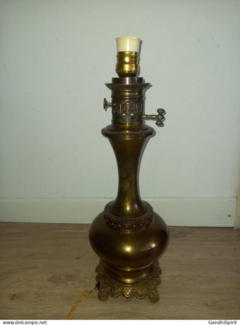 Magnifique Lampe JS à Pétrole Huile Ancienne électrifiée d'époque Socle Bronze