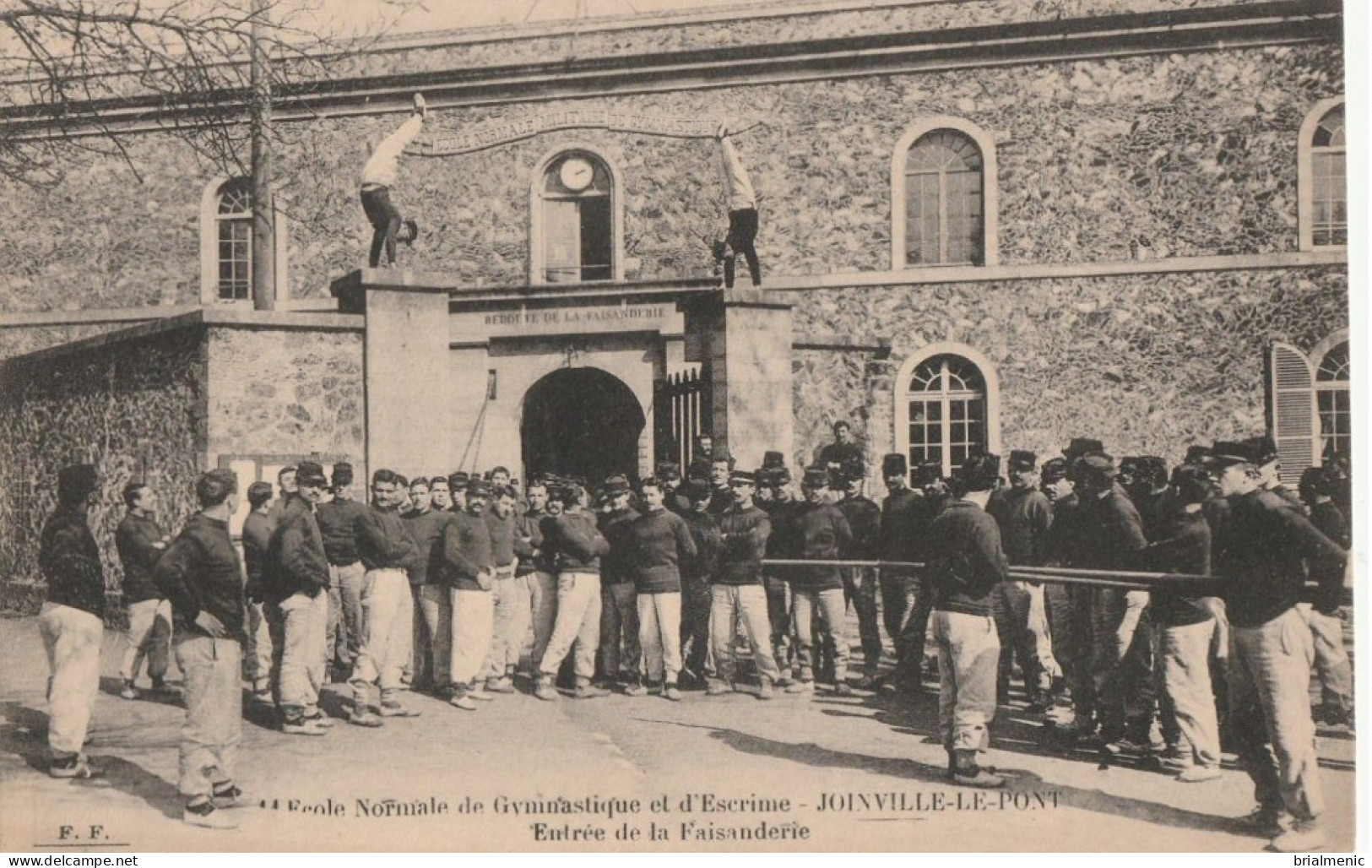 JOINVILLE  Ecole Nationale De Gymnastique Et D'escrime    Entrée De La Faisanderie - Joinville Le Pont