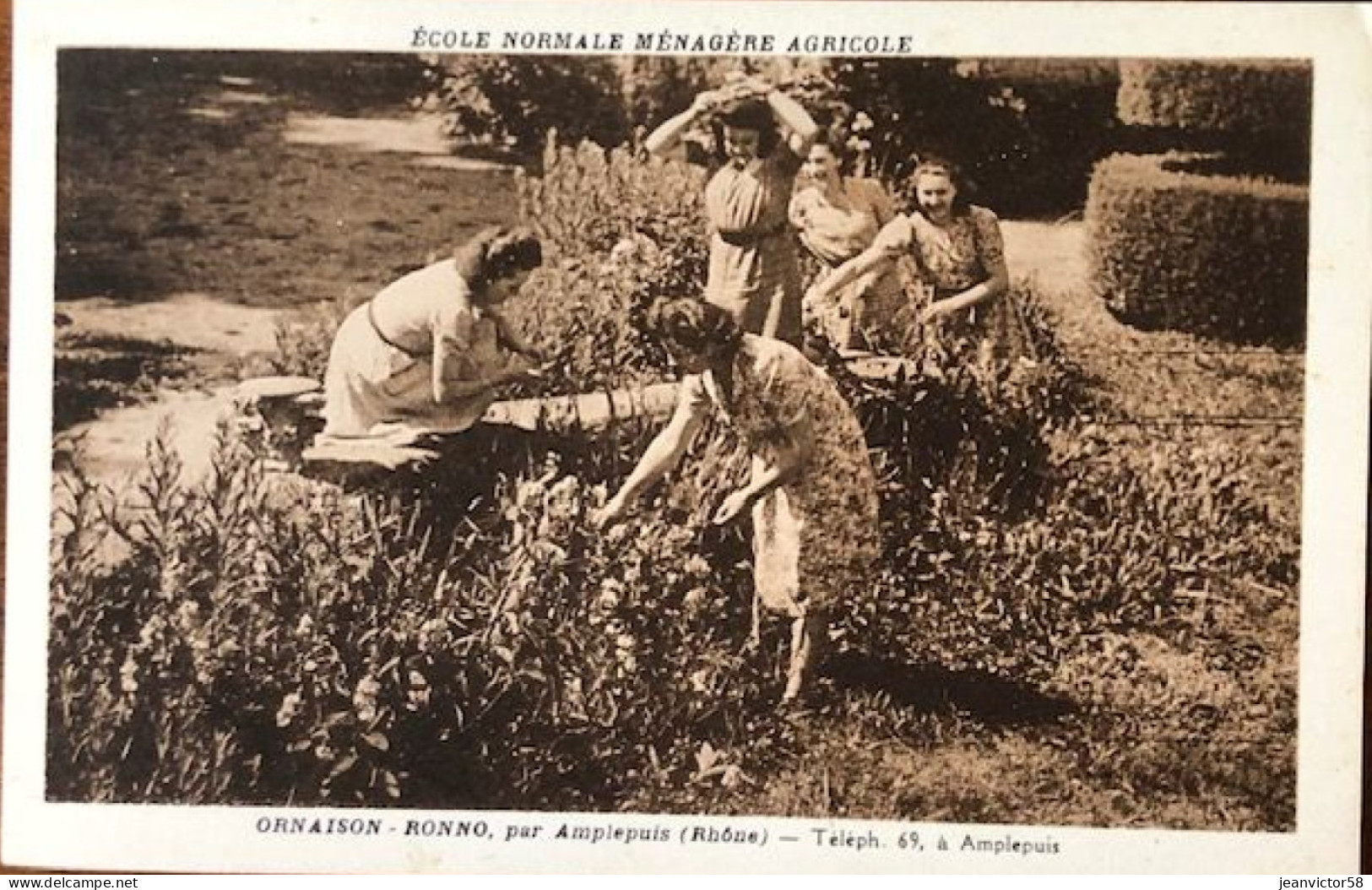 Ornaison Ronno Par Amplepuis  Ecole  Normale Ménagère Agricole - Amplepuis