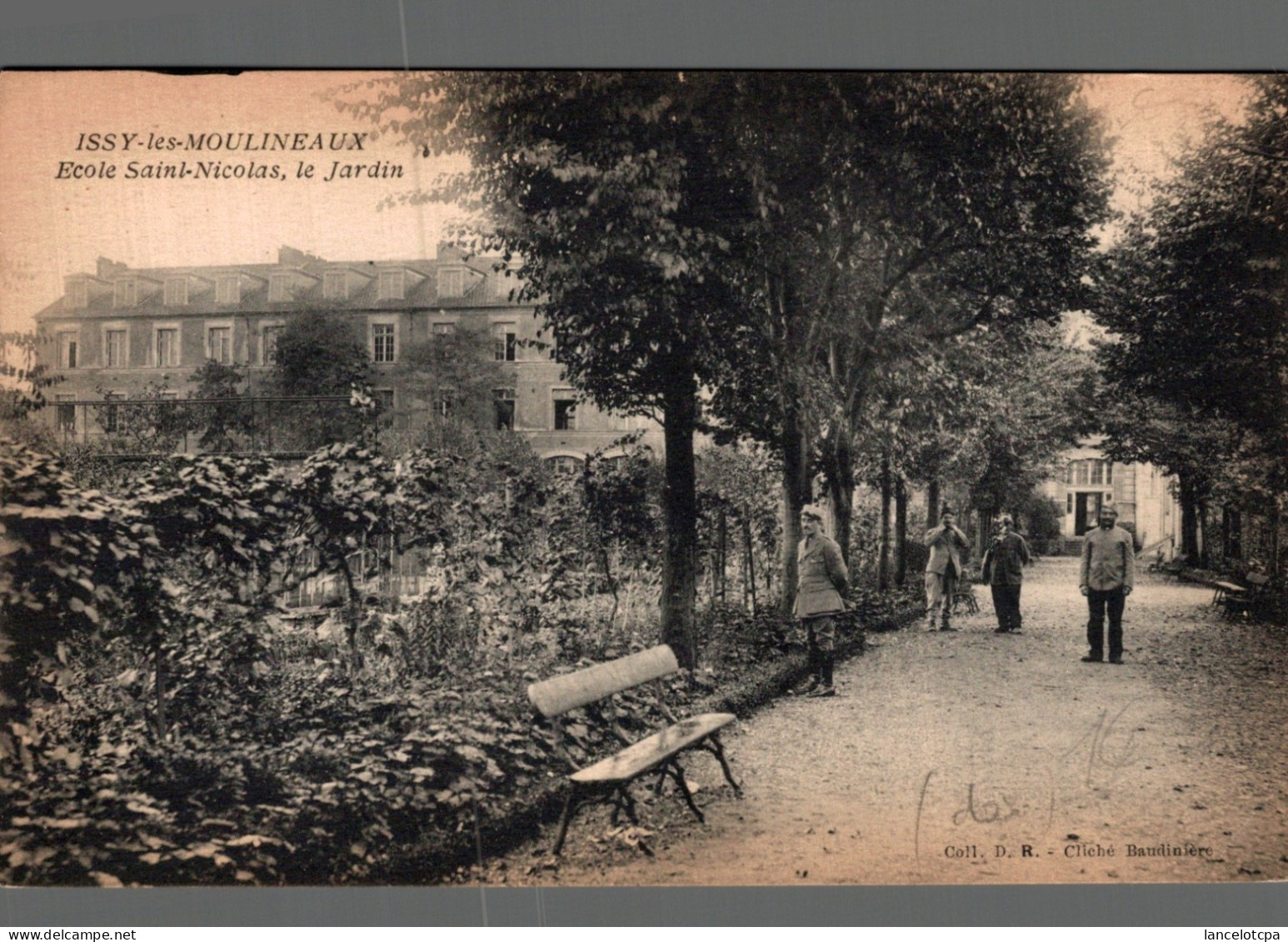 92 - ISSY LES MOULINEAUX / ECOLE SAINT NICOLAS - LE JARDIN - Issy Les Moulineaux