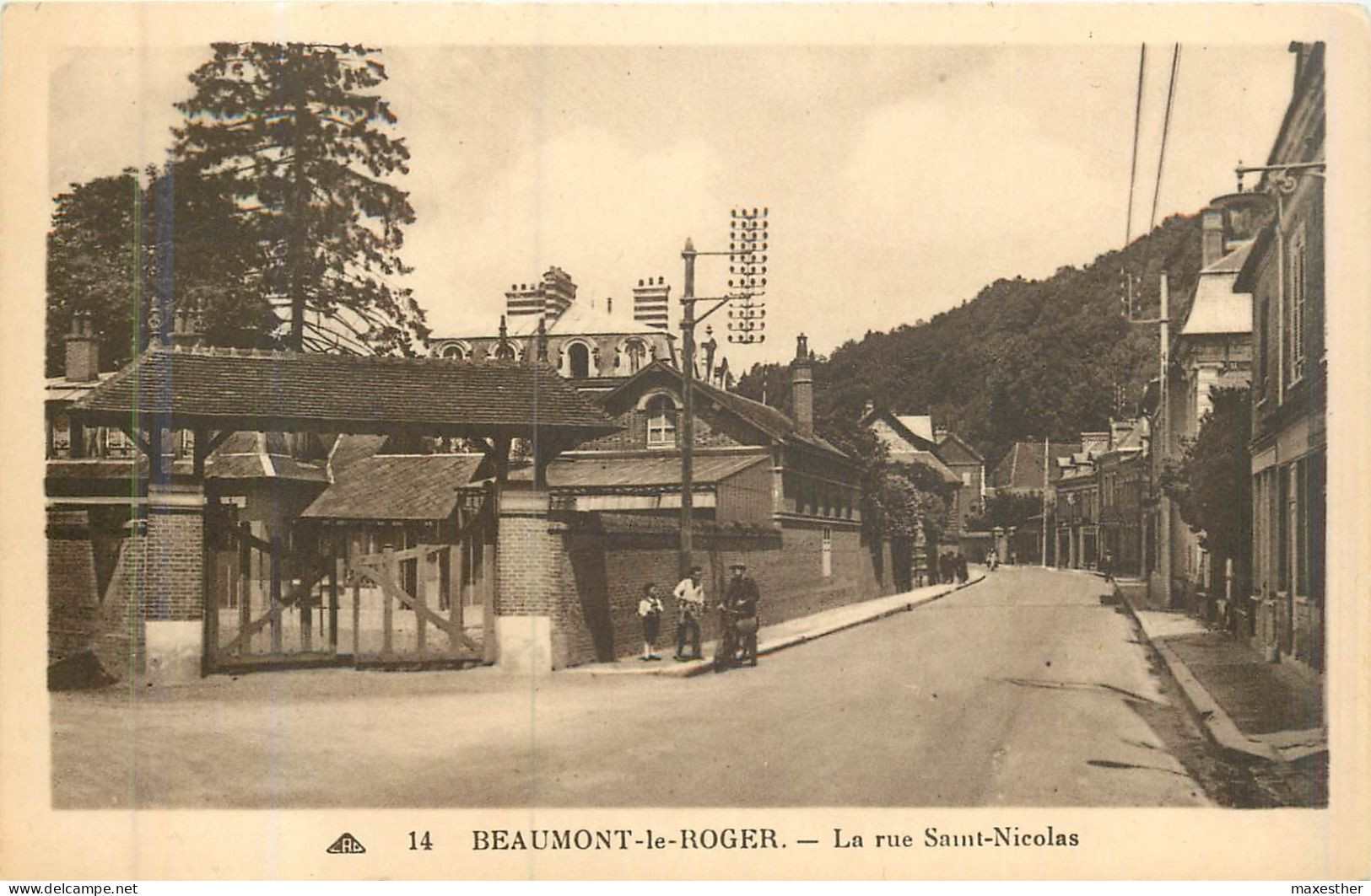 BEAUMONT LE ROGER Rue St Nicolas - Beaumont-le-Roger