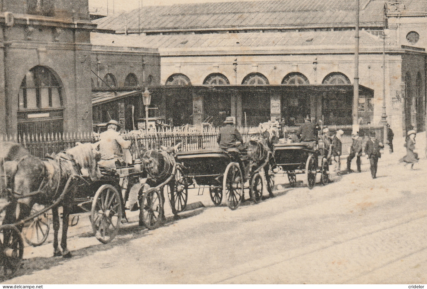 THEMES - CHEMINS DE FER - SNCF - GARE - SUR CARTE DE 54 NANCY- CALECHES CHEVAUX - BEAU PLAN - VOIR ZOOM - Stations - Zonder Treinen