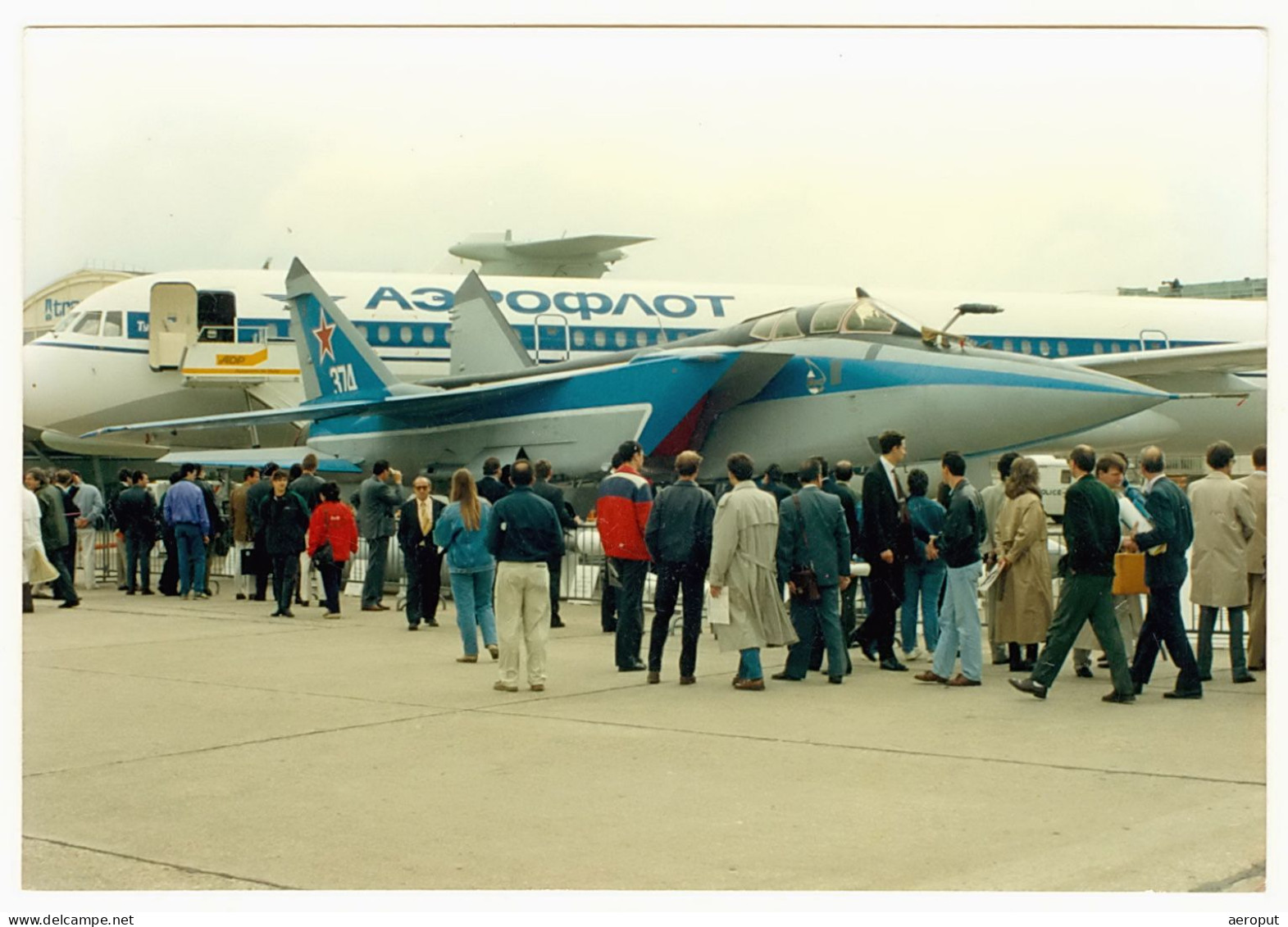 Photo - MiG-31 `Foxhound` - Salon De L'aviation Le Bourget Paris Air Show 1991 - Aviación