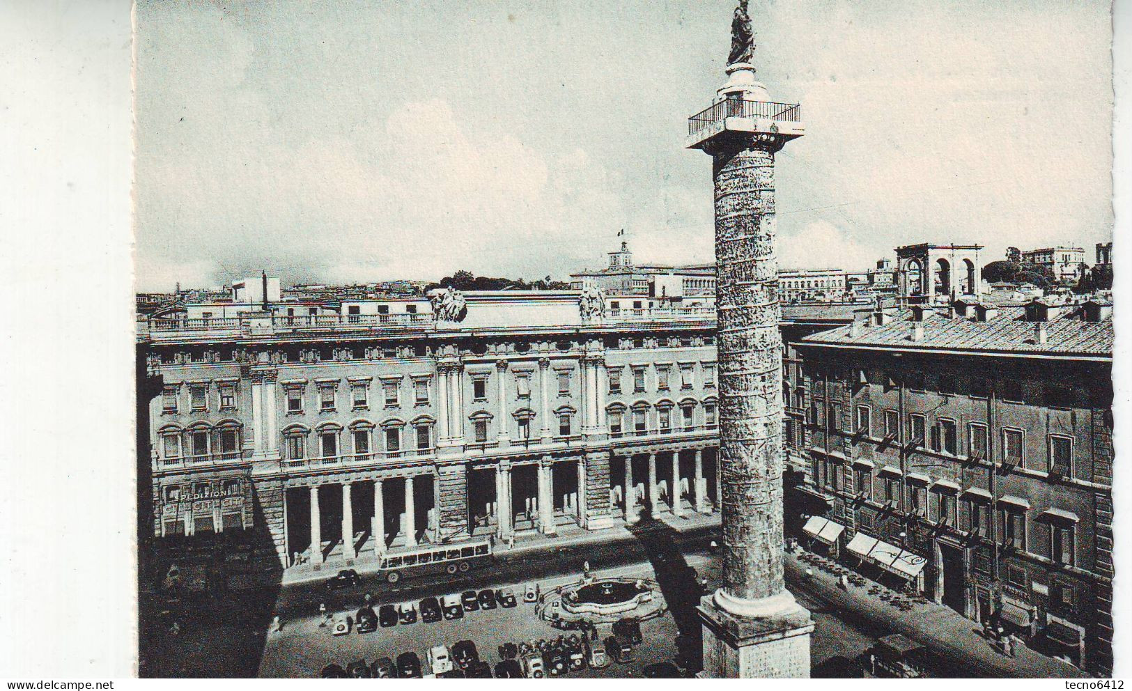 Roma - Piazza Colonna E Colonna Antonina - Non Viaggiata - Lugares Y Plazas