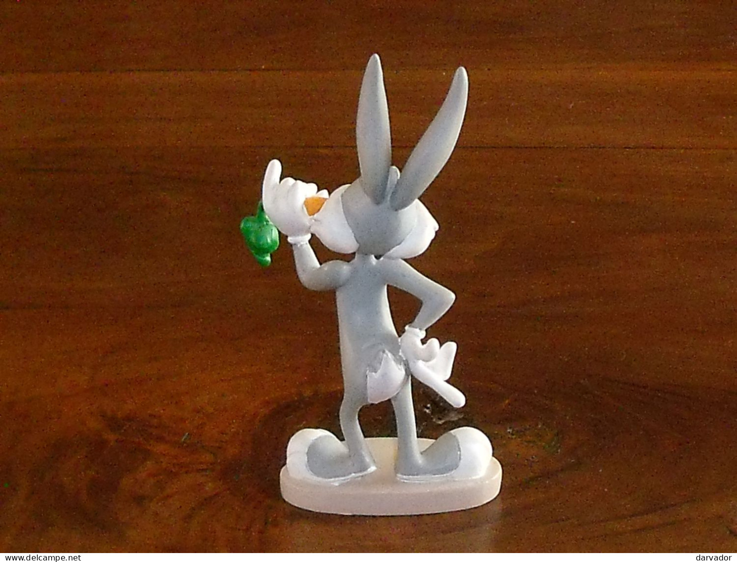 CAISSE BLEUE /  Figurine Résine / Bugs Bunny Warner Bros SO3  ( 6 X 13,5 Cm )  Parfait état - Other & Unclassified