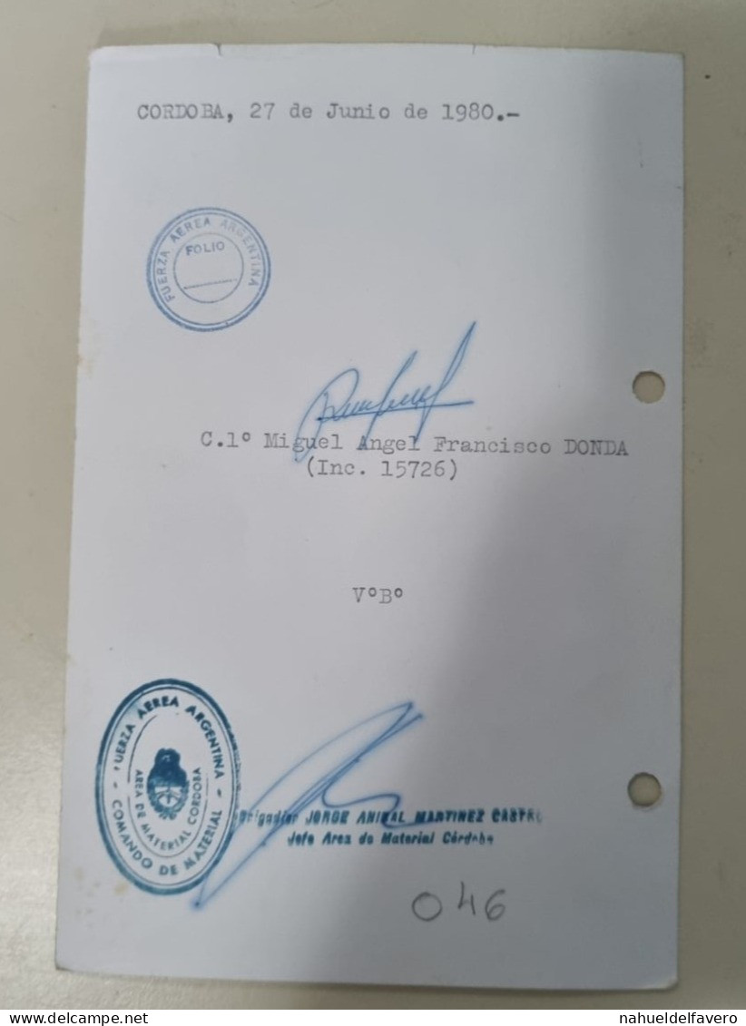 PH - Ph Original - 11,5 X 17.5 Cm - FUERZA AEREA ARGENTINA - FOTO PERFIL OFICIAL Y FIRMA CABO 1ro - 1980 - Guerra, Militares