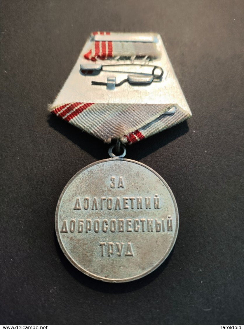 MEDAILLE RUSSE - MEDAILLE DES VETERANS DU TRAVAIL - Russia