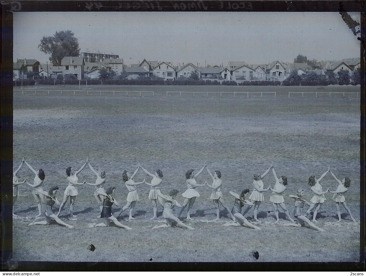 BOURG-LA-REINE - Lot De 20 PLAQUES DE VERRE Anciennes : École SIMON-SIÉGEL (Paris, 97 R. De La Pompe), Gymnastique Stade - Bourg La Reine