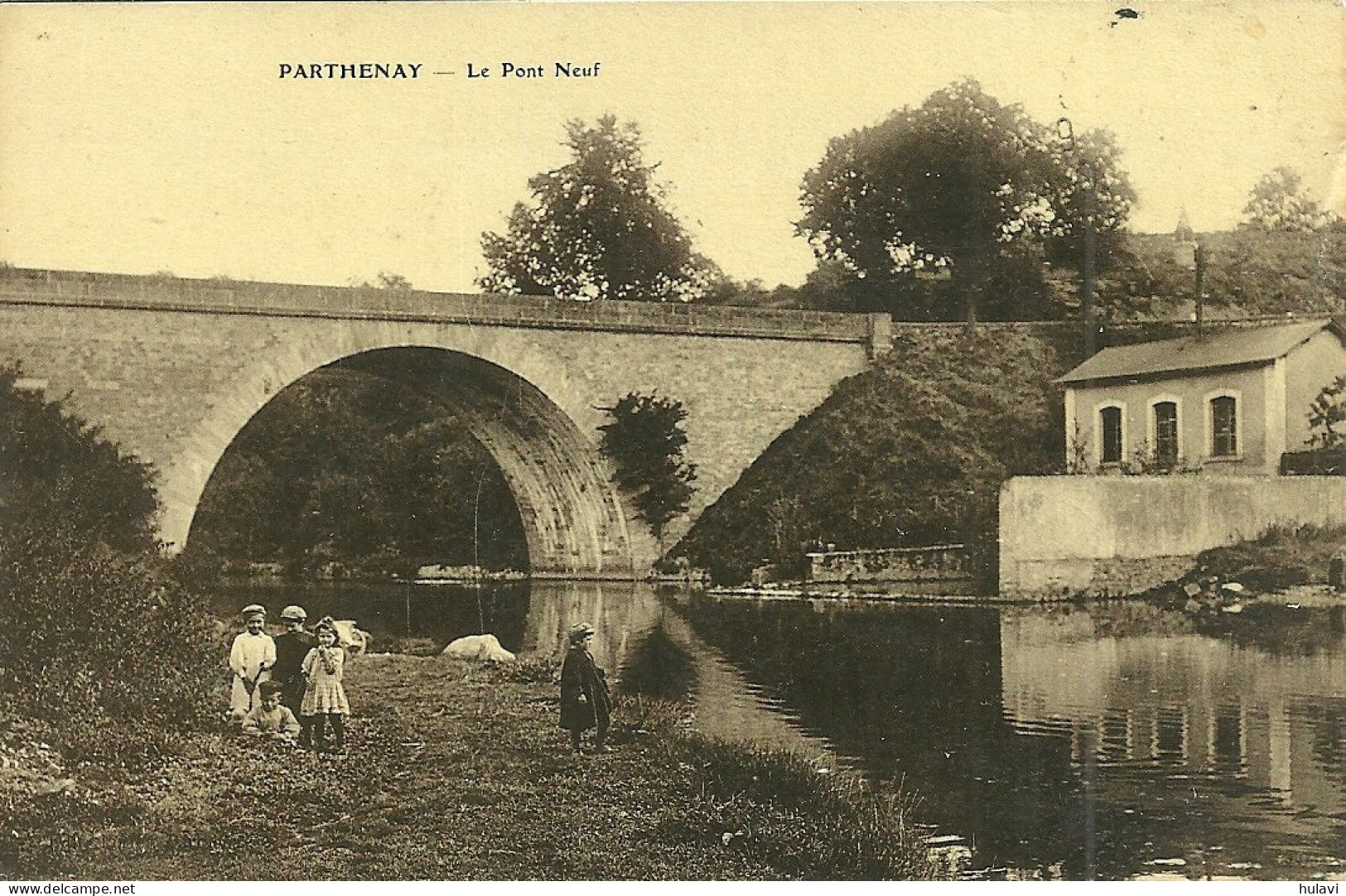 79  PARTHENAY - LE PONT NEUF (ref 1170) - Parthenay