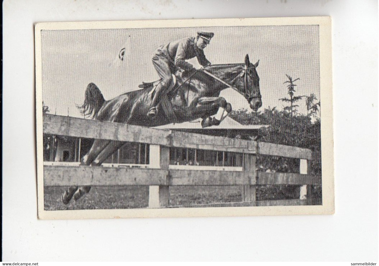 Mit Trumpf Durch Alle Welt Armee Reitschule Hannover Oberleutnant Wietersheim  Auf Nosoza II  B Serie 5 #3 Von 1933 - Zigarettenmarken