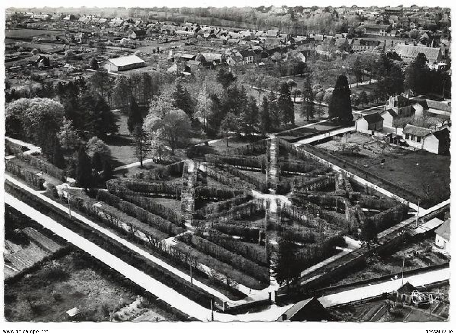 AUBIGNY SUR NERE - Vue Aérienne Les Grands Jardins - Aubigny Sur Nere