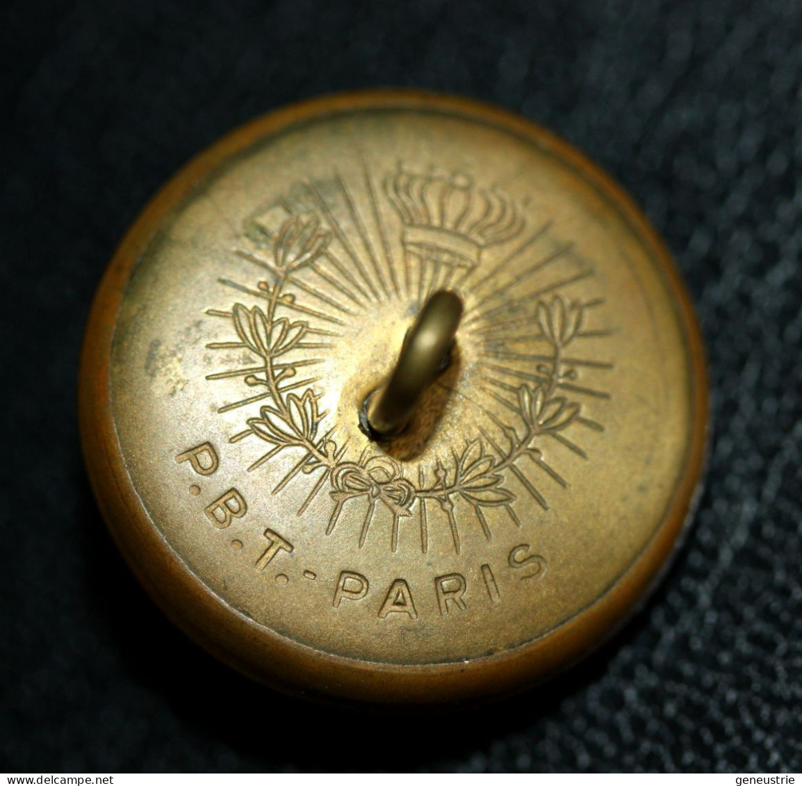 WW1 Bouton Militaire XIXe "Officiers De Santé Des Armées Et Des Hopitaux" WWI - Boutons