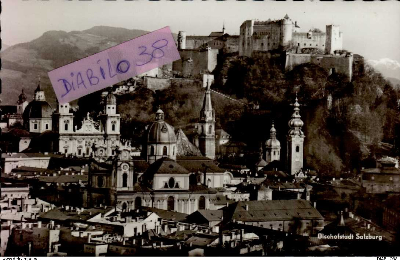 SALZBURG     ( AUTRICHE )  LOT DE 2 CARTES .  BISCHOFSTADT. DER DOM . . . - Salzburg Stadt