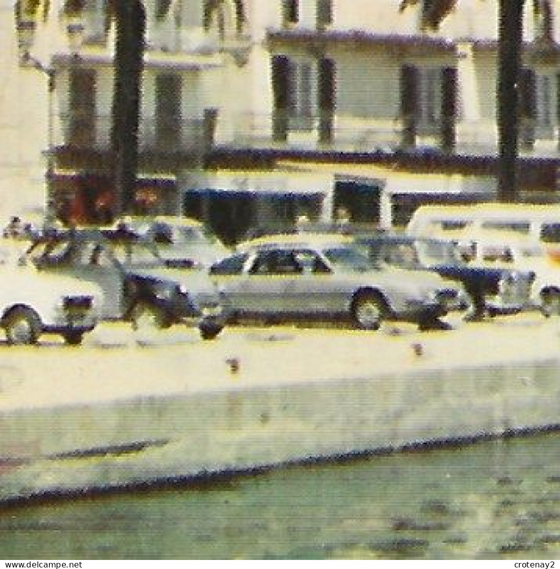 Haute Corse CALVI Les Quais Hôtel Intérieur D'un Bateau En 1980 VOIR ZOOM Citroën CX 2CV Dyane Peugeot 504 Renault 4L - Calvi