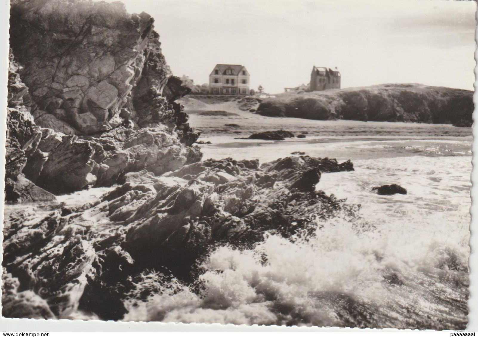 LE POULDU  LA PLAGE DU KEROU L HOTEL CHAUVEL - Le Pouldu