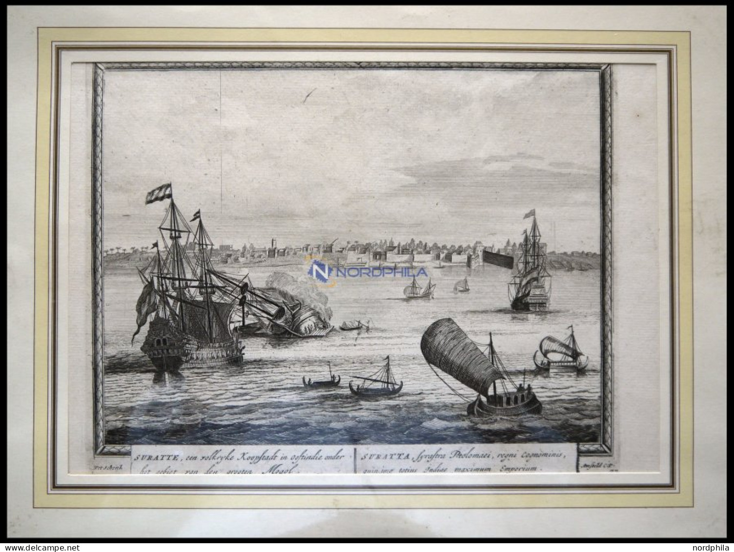 INDIEN: Surat, Gesamtansicht Mit Schiffen Im Vordergrund, Kupferstich Von Schenk Um 1702 - Lithographien