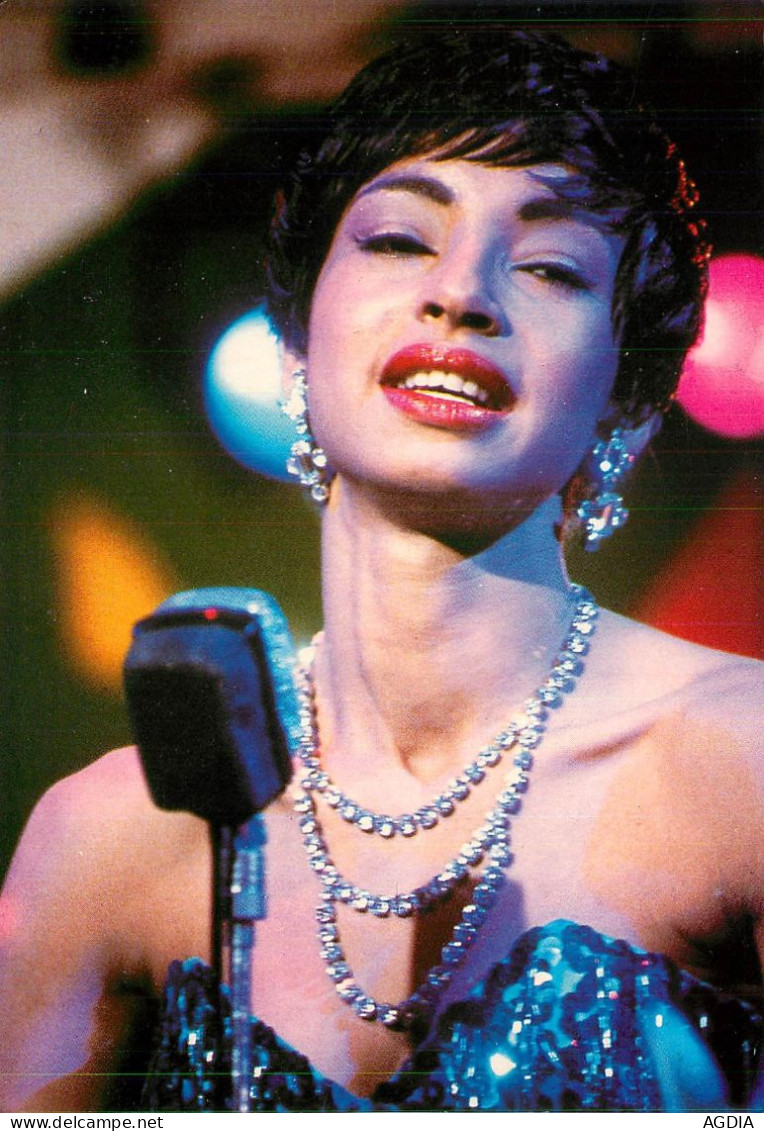 CHANTEUSE - SADE ADU  - 1986 - ABSOLUTE BEGINNERS - - Sänger Und Musikanten