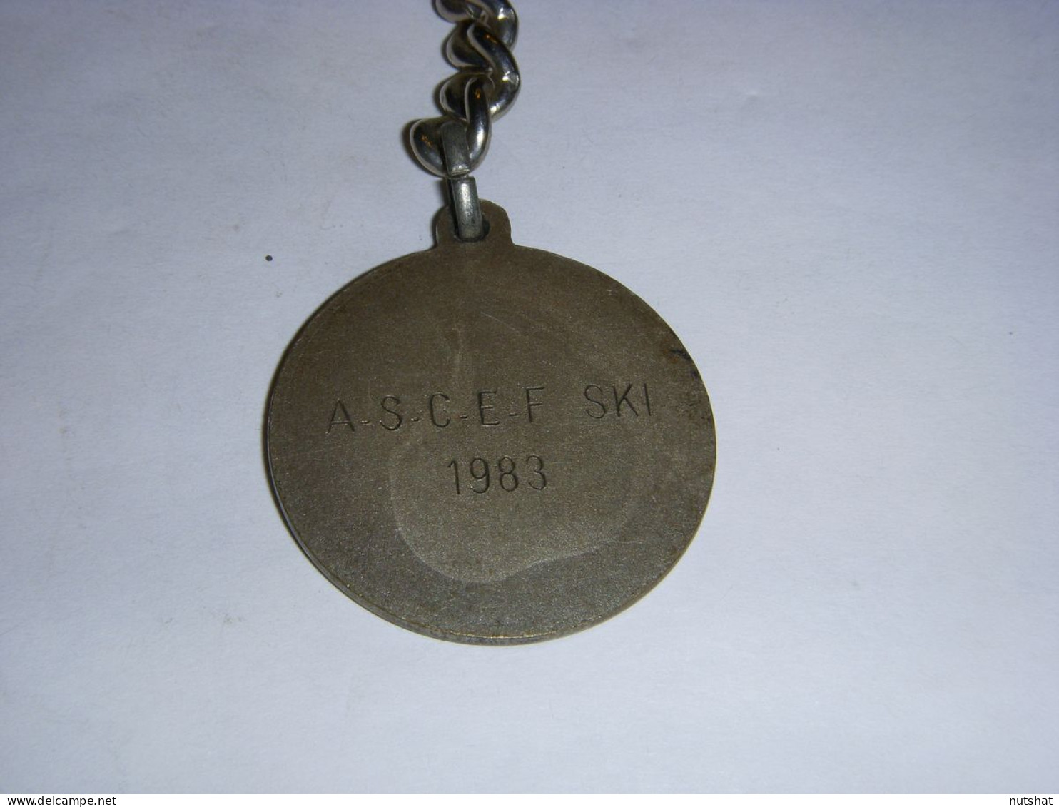 PORTE CLEFS 37 MOUSQUETON CHALLENGE SKI CAISSE D'EPARGNE 1983 METAL              - Porte-clefs