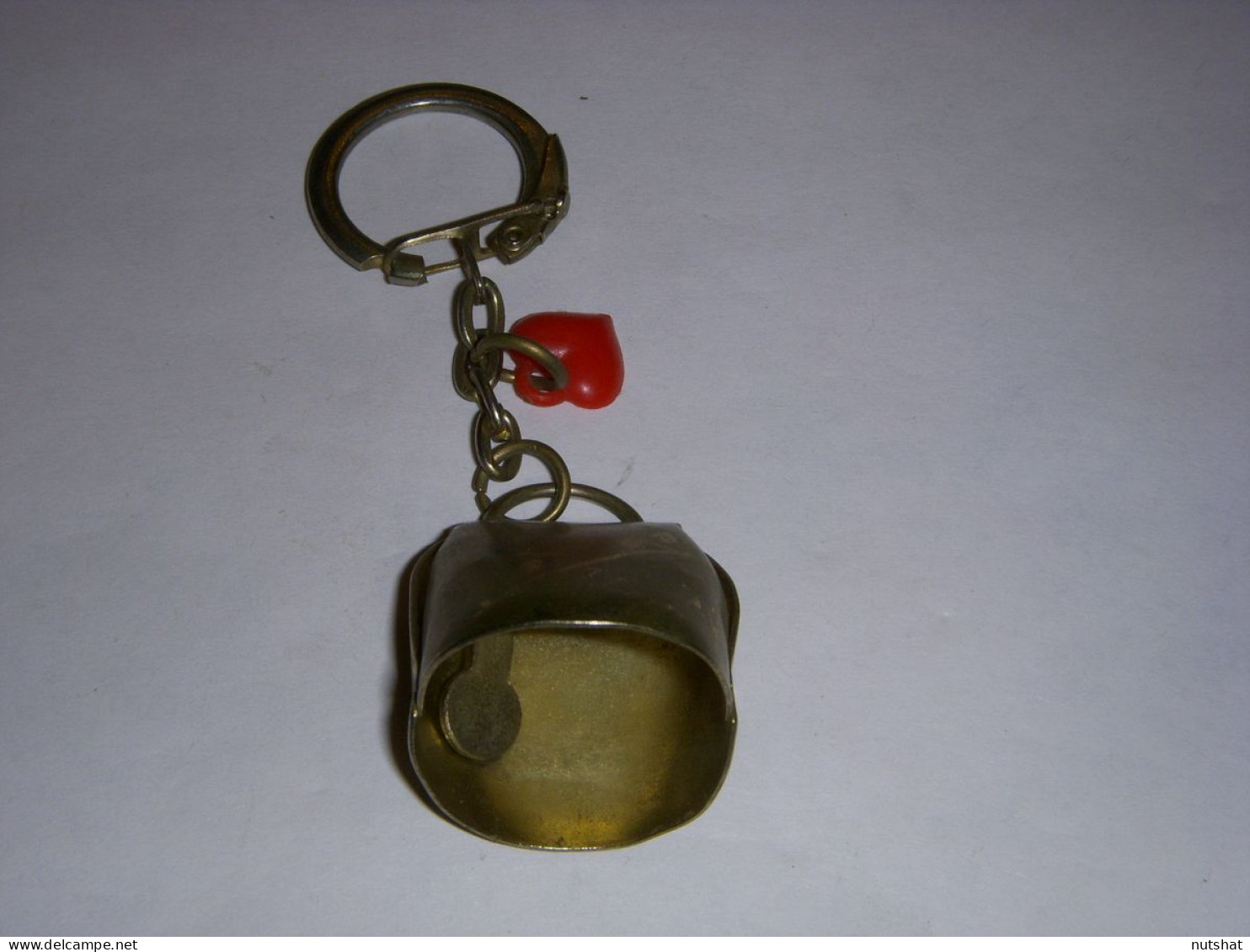 PORTE CLEFS 40 CLOCHE REELLE Avec PETIT COEUR ROUGE METAL                        - Porte-clefs