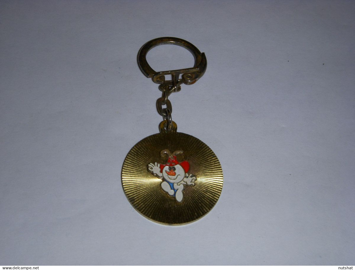 PORTE CLEFS 32 CYLINDRE DORE Avec PERSONNAGE DIMENSION Environ 3x3cm METAL       - Porte-clefs