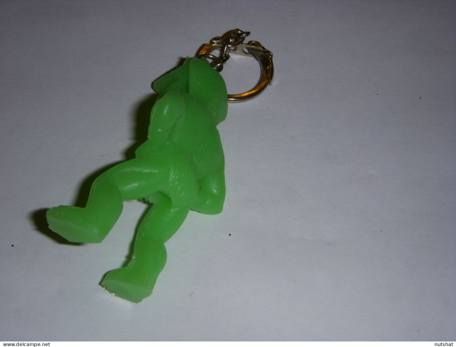 PORTE CLEFS 31 PERSONNAGE VERT 3D DIMENSION Environ 7x3cm PLASTIQUE              - Key-rings