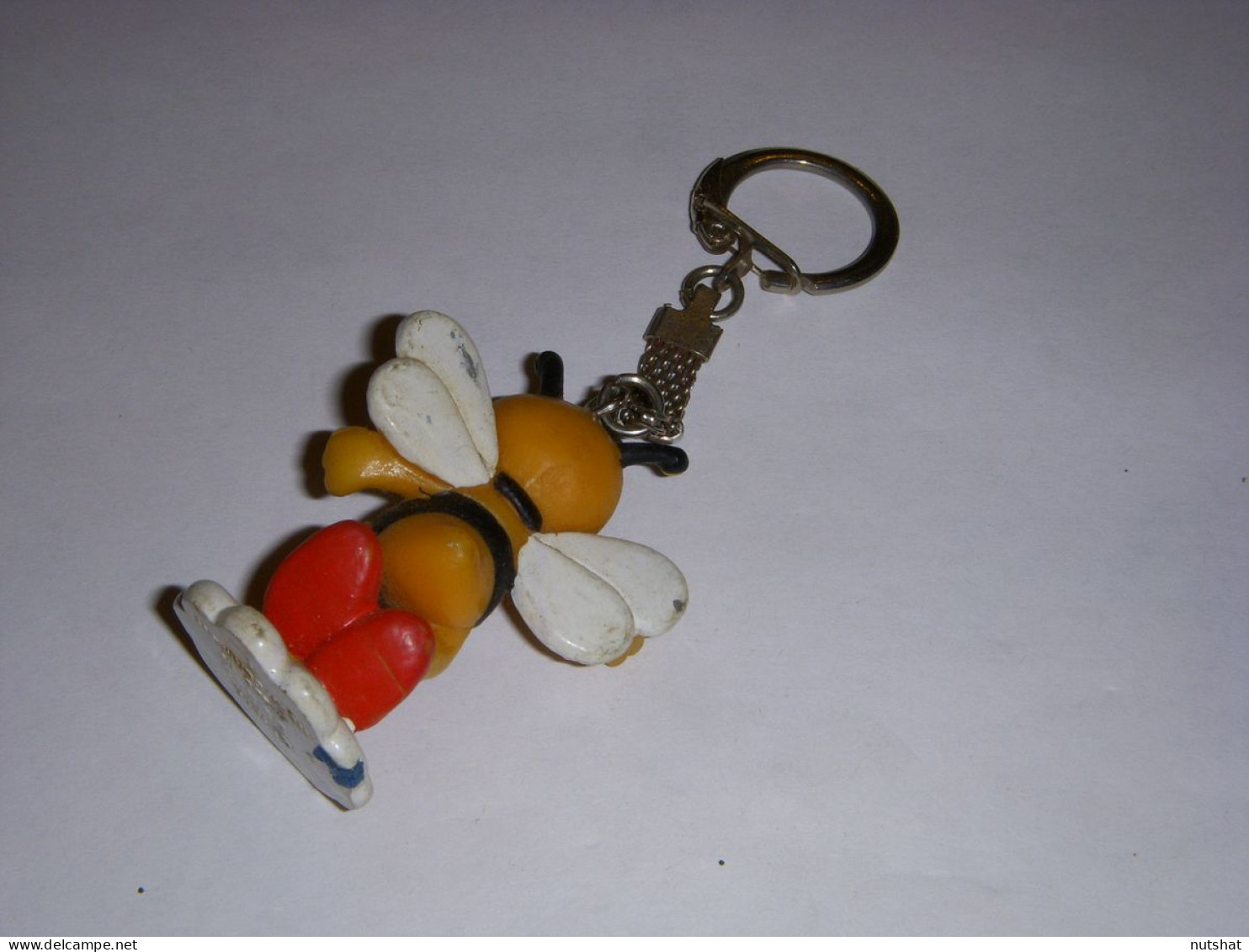 PORTE CLEFS 30 BULLY 1985 3D DIMENSION Environ 5x4cm PLASTIQUE                   - Key-rings