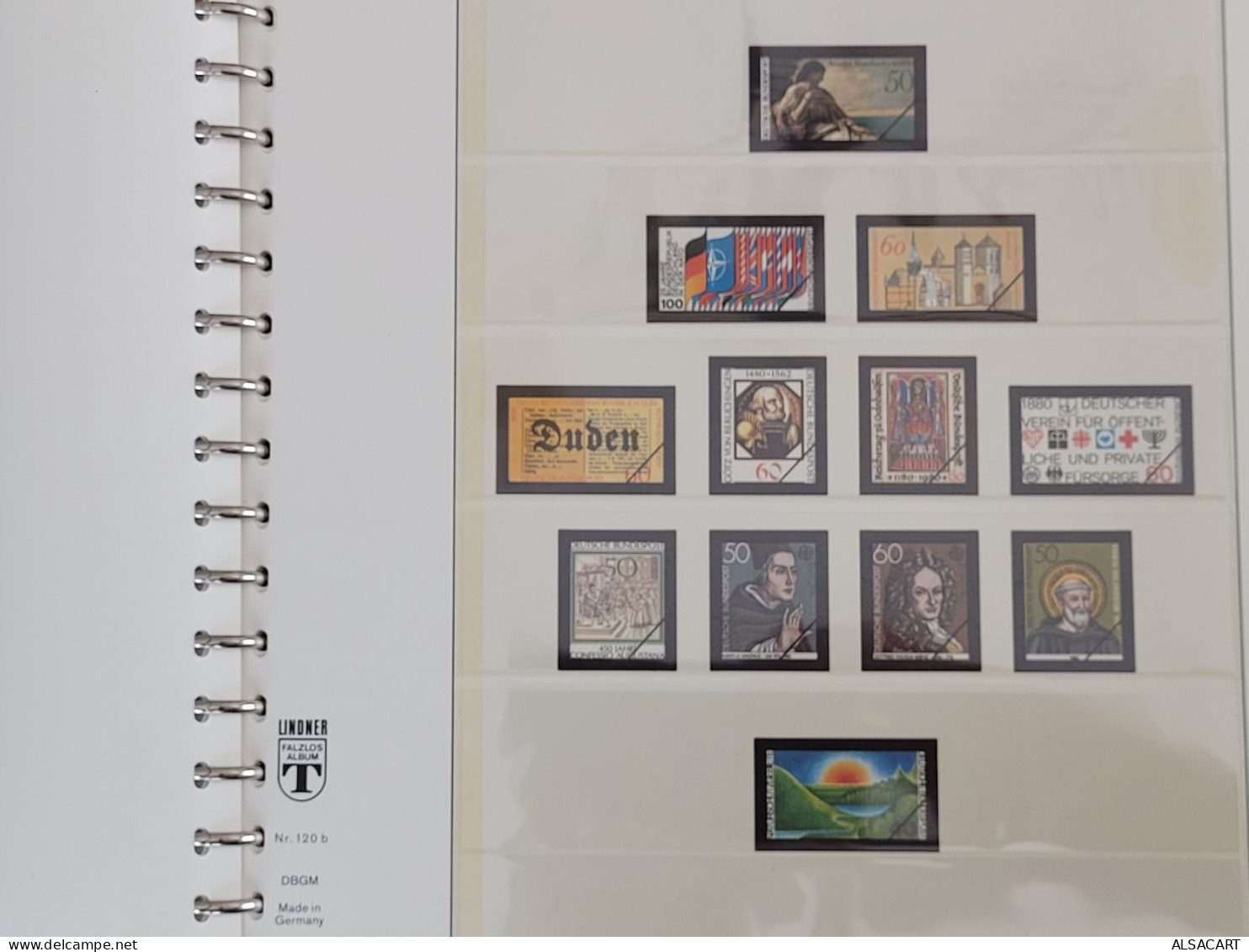 Reliure Lindner Verte Avec Années 1974/85 Allemagne Complet état Neuf , Présence De Timbres Et Blocs Prix Sympa - Binders With Pages