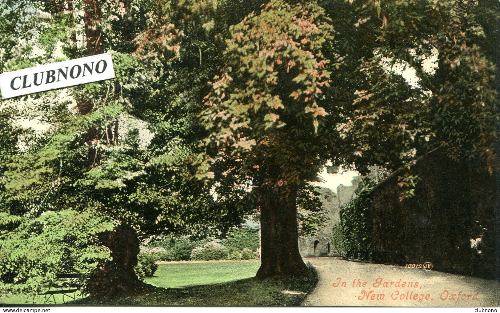 CPA -  OXFORD - IN THE GARDEN - NEW COLLEGE  (ETAT PARFAIT) - Oxford