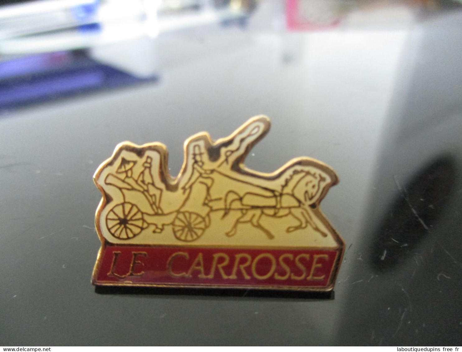 Pin's Lot 005 -- Le Carrosse  -- Exclusif Sur Delcampe - Otros & Sin Clasificación