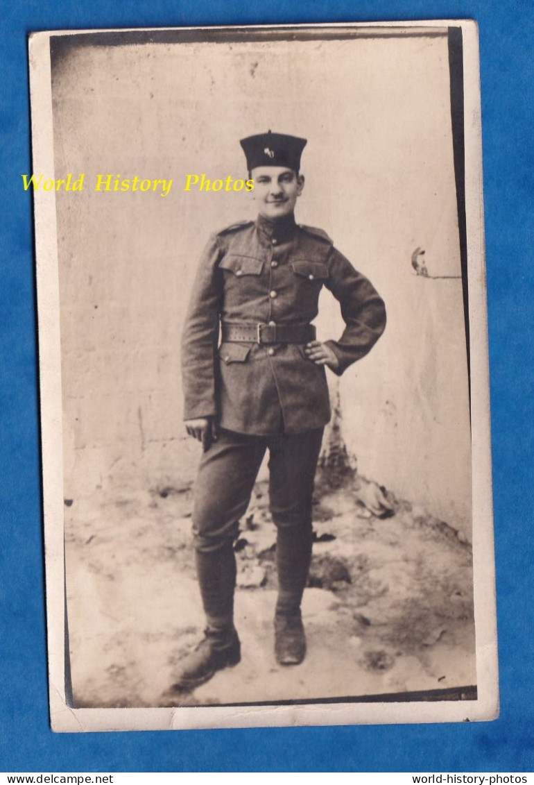 CPA Photo - Beau Portrait D'un Soldat Du 3e Régiment De Tirailleurs ? RTA ? Voir Zoom - Uniforme Colonial - 1918 1920 - Uniforms