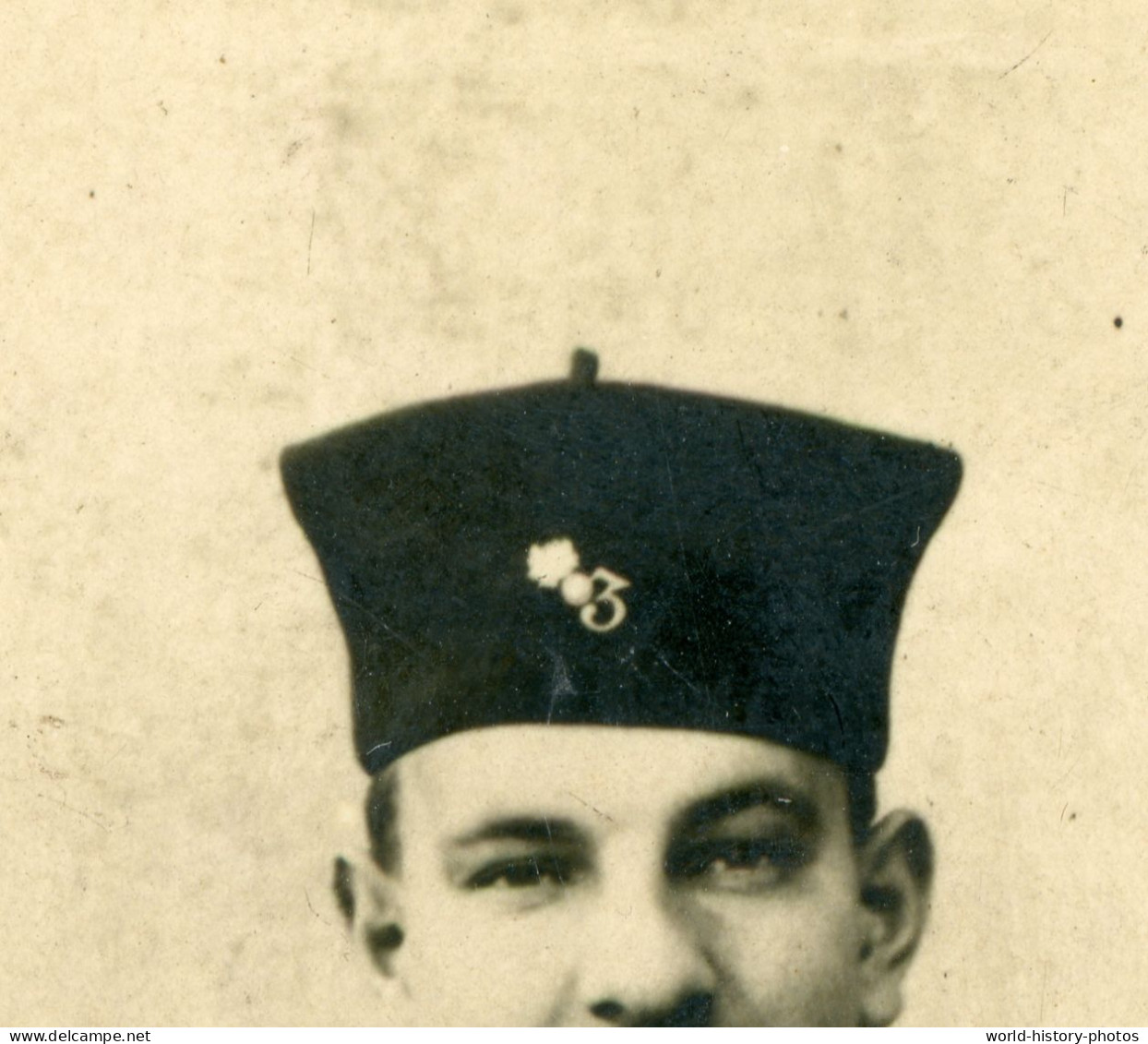 CPA Photo - Beau Portrait D'un Soldat Du 3e Régiment De Tirailleurs ? RTA ? Voir Zoom - Uniforme Colonial - 1918 1920 - Uniformen