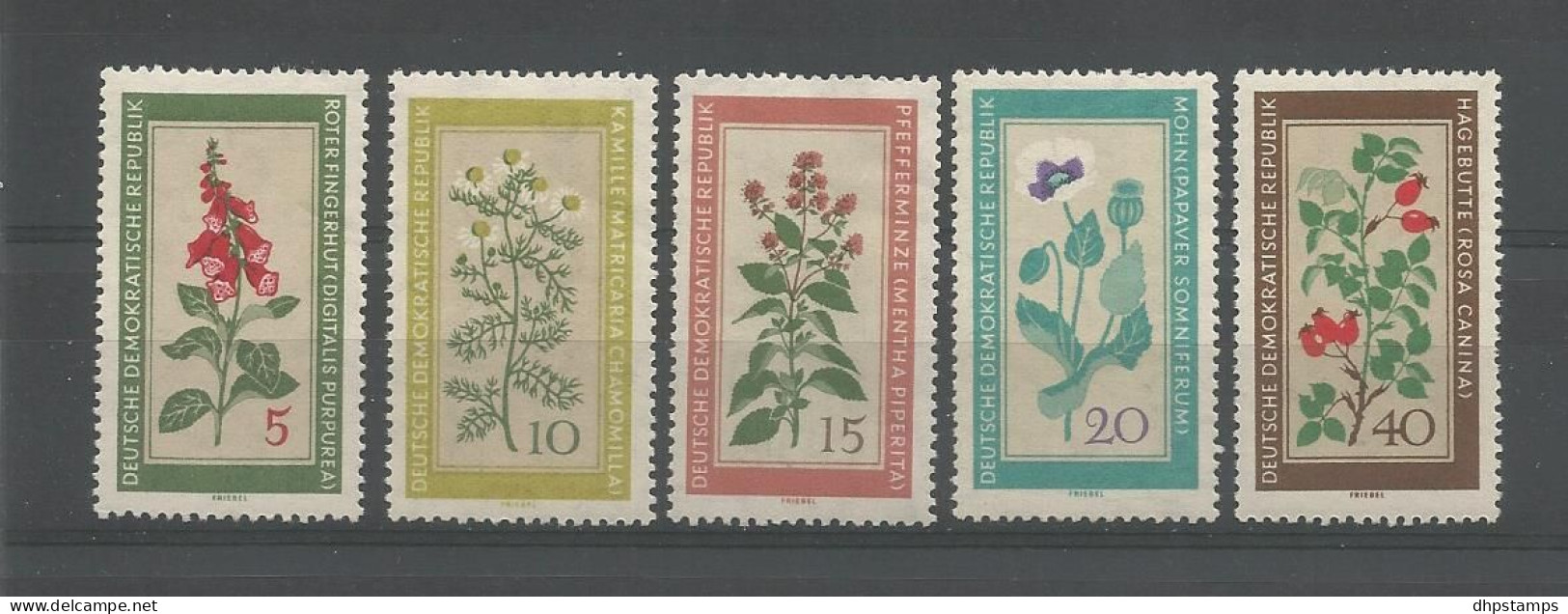 DDR 1960 Medicinal Plants Y.T. 471/475 ** - Nuevos